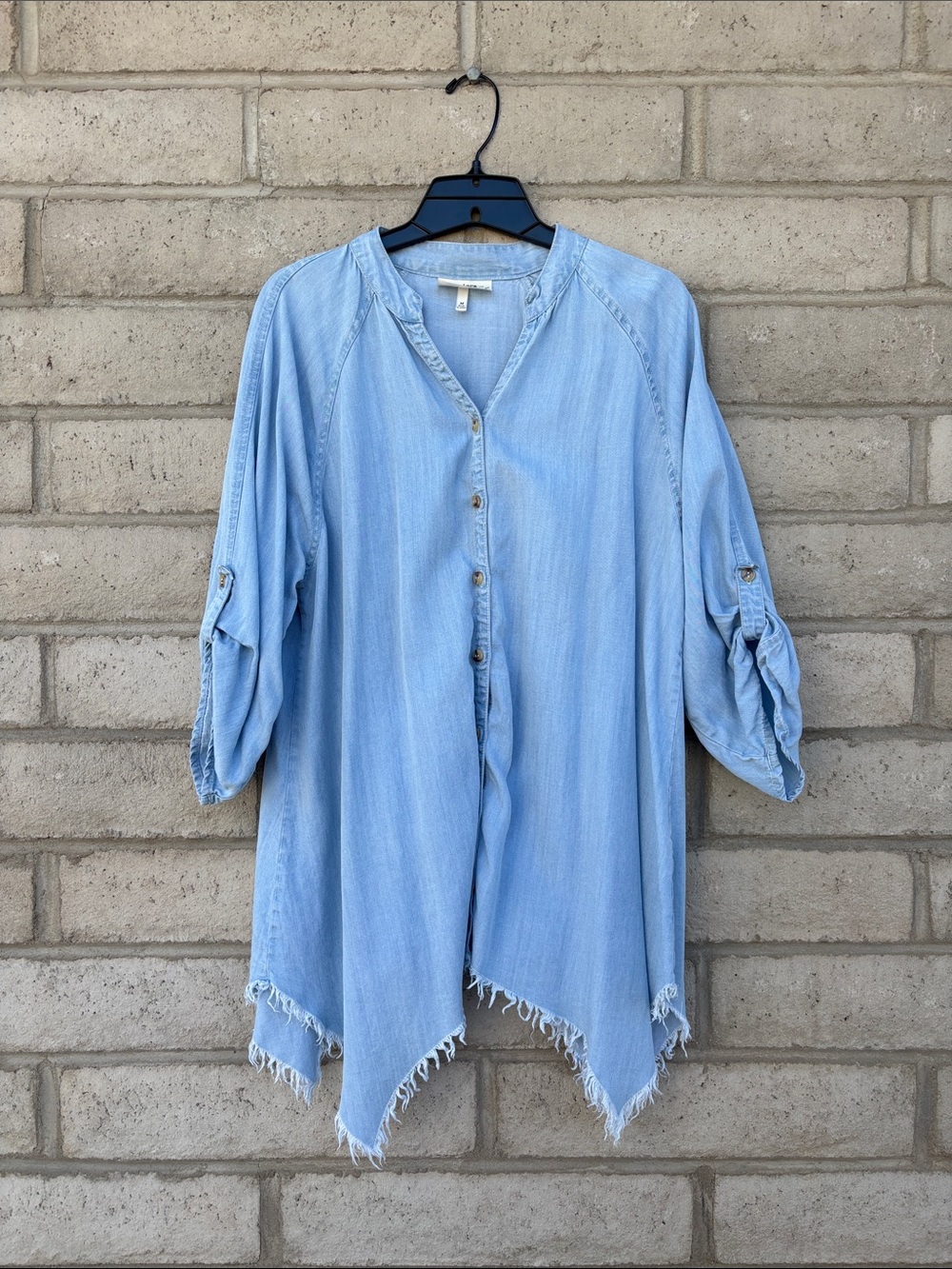 Light Wash Button-Front Women’s Button Down Top Frayed Handkerchief Hem Size M